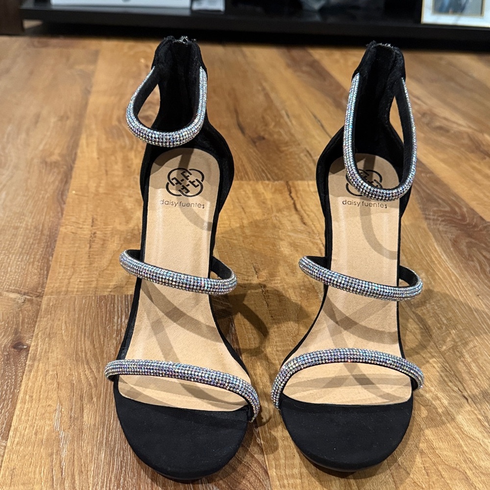 Daisy Fuentes Black Faux Suede Heels w/Rhinestone Embellished Straps (Size: 11)